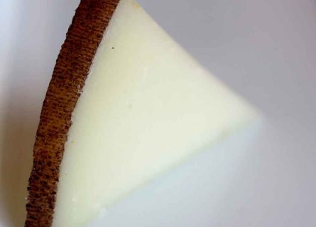 A Taste of Spain: A Quick Guide to Spanish Cheeses