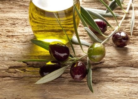 Complete Guide to Italian Extra Virgin Olive Oil: Insights and Secrets