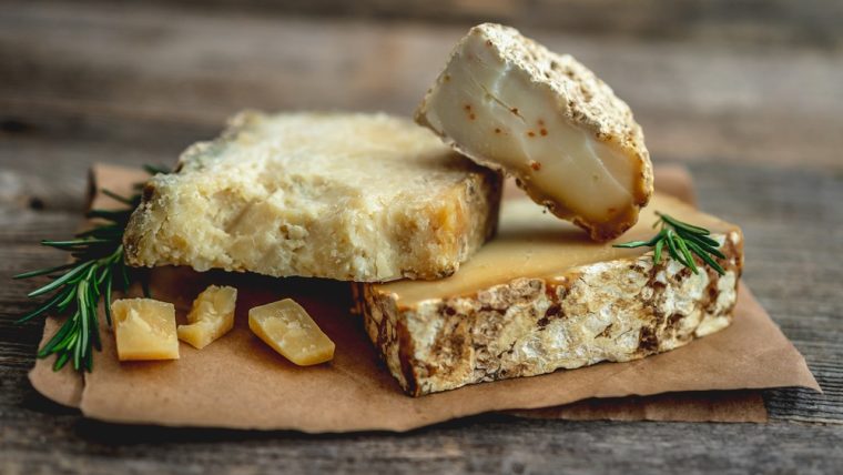 burgundy-cheese-platter.