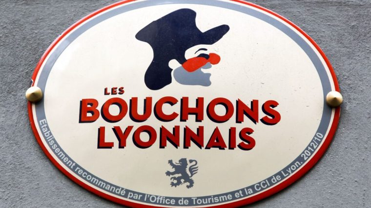 gnafron-les-bouchons-lyonnais