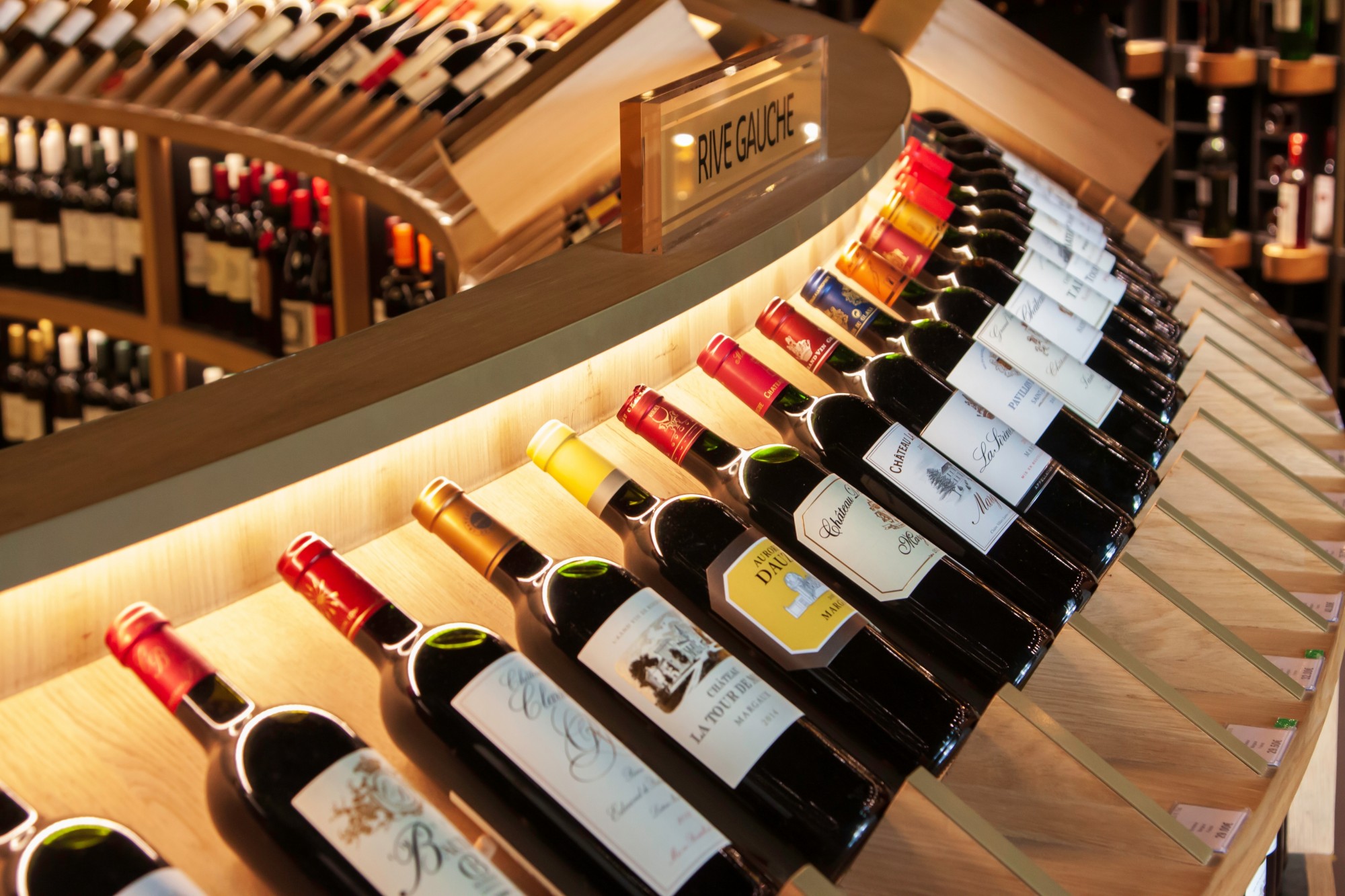 Sipping Through History: Exploring Bordeaux's Iconic Wine Scene - Modern Trends in Bordeaux
