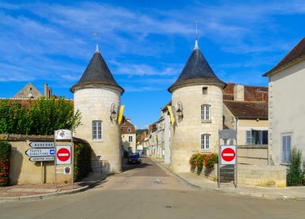 Porte Noel gate in Chablis