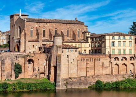 Saint Michel: Medieval french abbey in Gaillac town