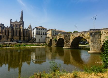 Saint-Martin church and Pont-neuf over the Aude, Limoux river