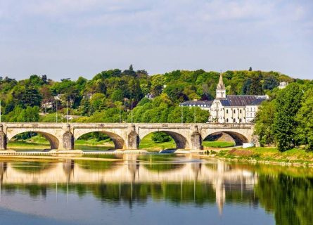 Pont Wilson on the Loire in Tours