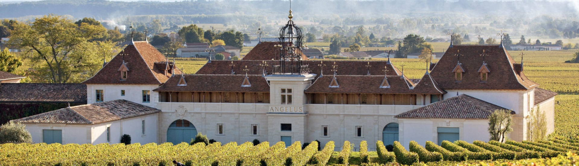 Château Angelus Winery a Guide by Cellar Tours™