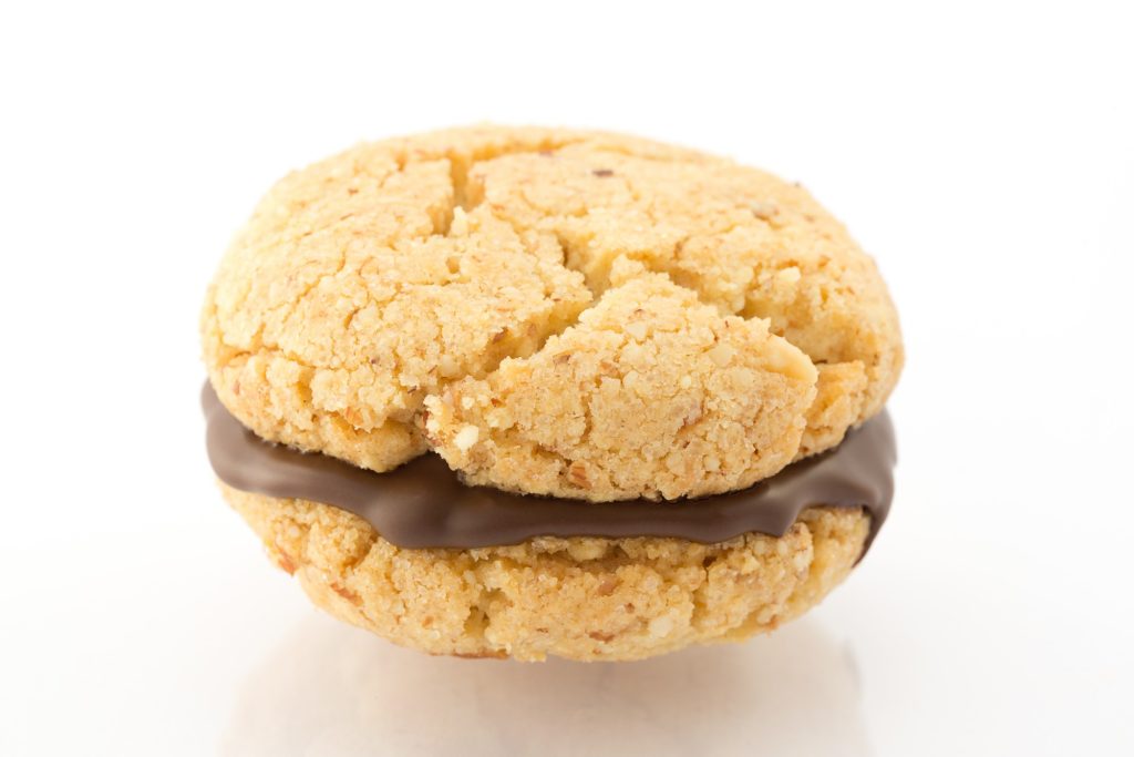 Baci di Dama: Hazelnut cookies