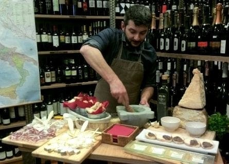 pesto-making-demonstration