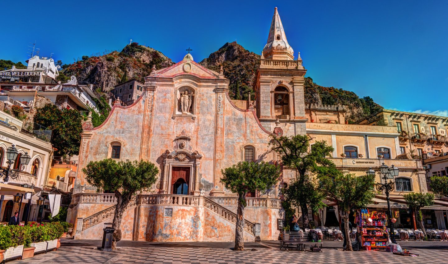Taormina's main square