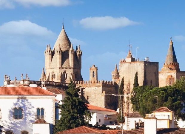 Evora