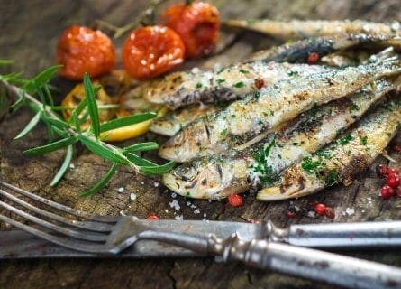 sardinhas grelhadas, grilled sardines
