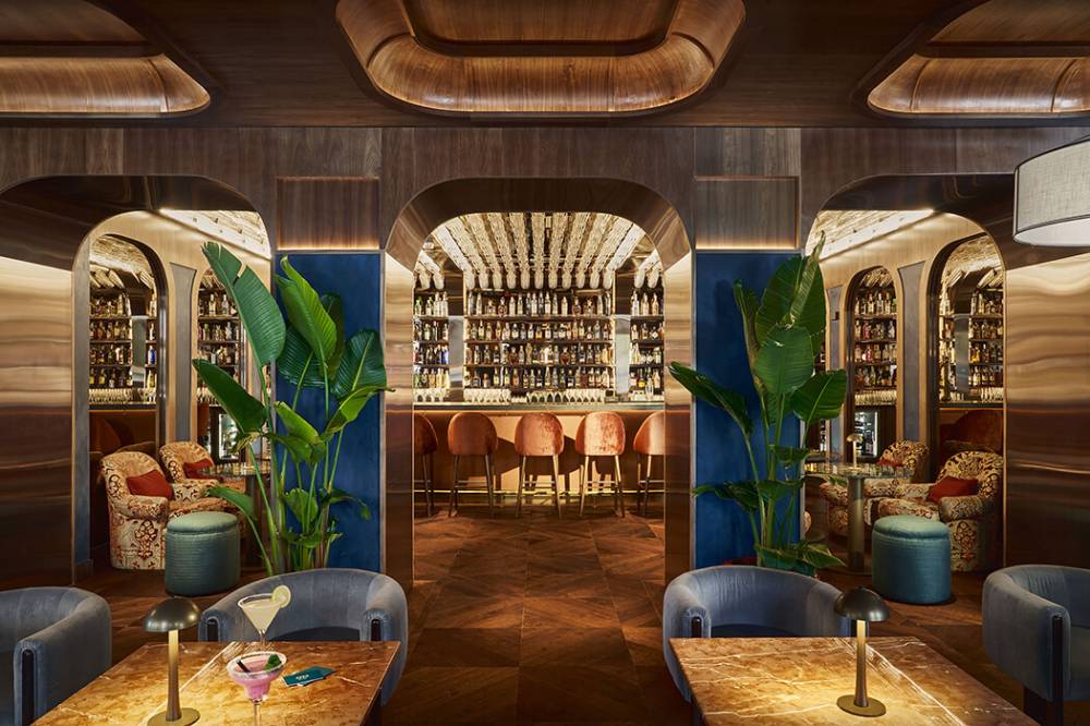 Your super chic Hotel bar in Granada