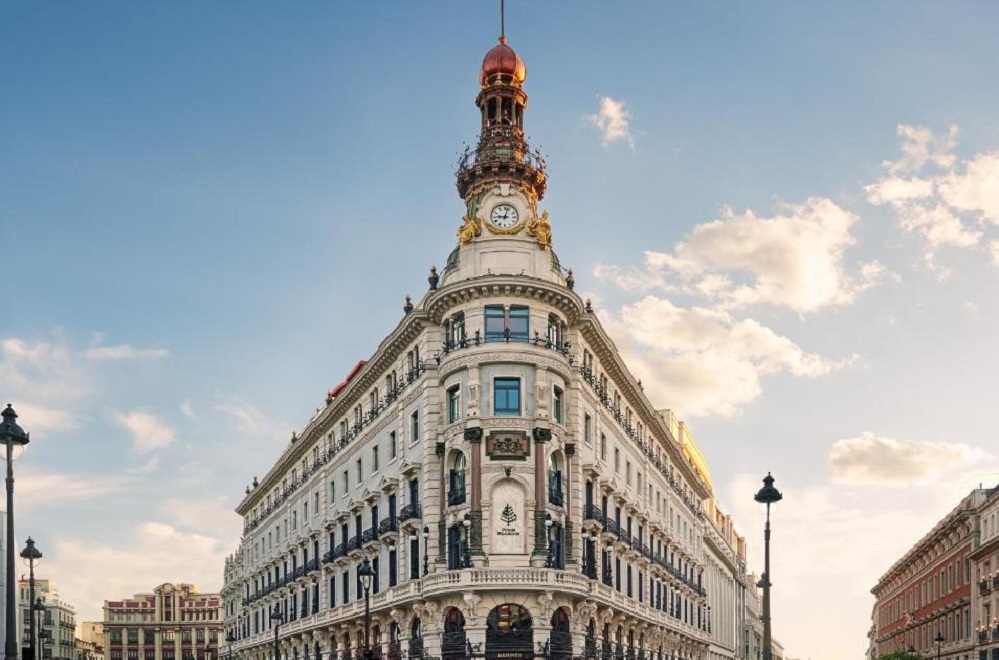 Four Seasons, Central Madrid Four Seasons, Central Madrid