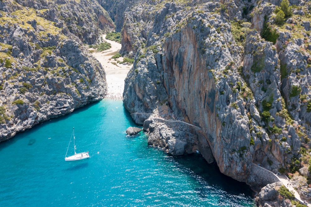 Sailing in Sa Calobra mallorca - sailing-sa-calobra