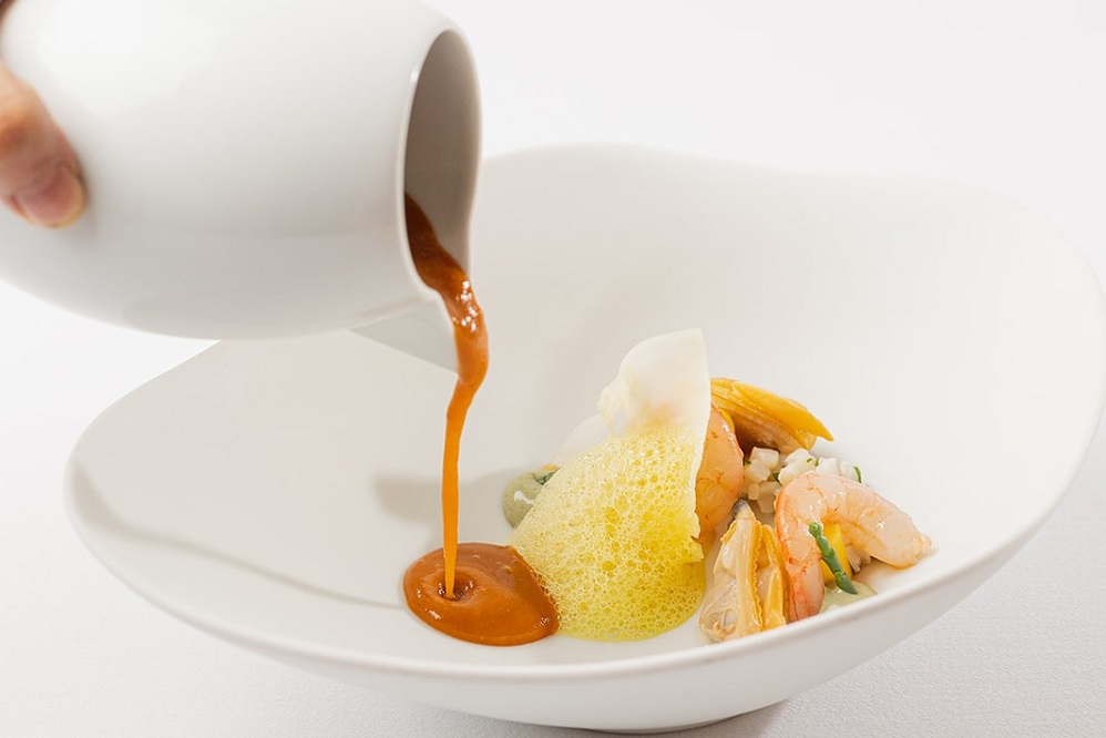 Gourmet dining at Michelin Bib Gourmand Sobretablas Gourmet dining at Michelin Bib Gourmand Sobretablas
